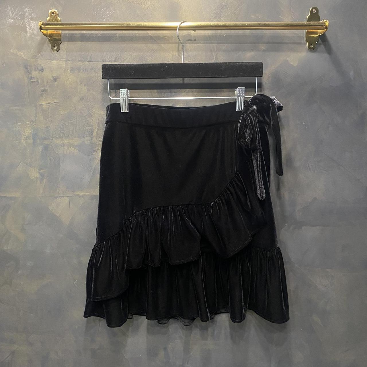 Black velvet ruffle clearance skirt