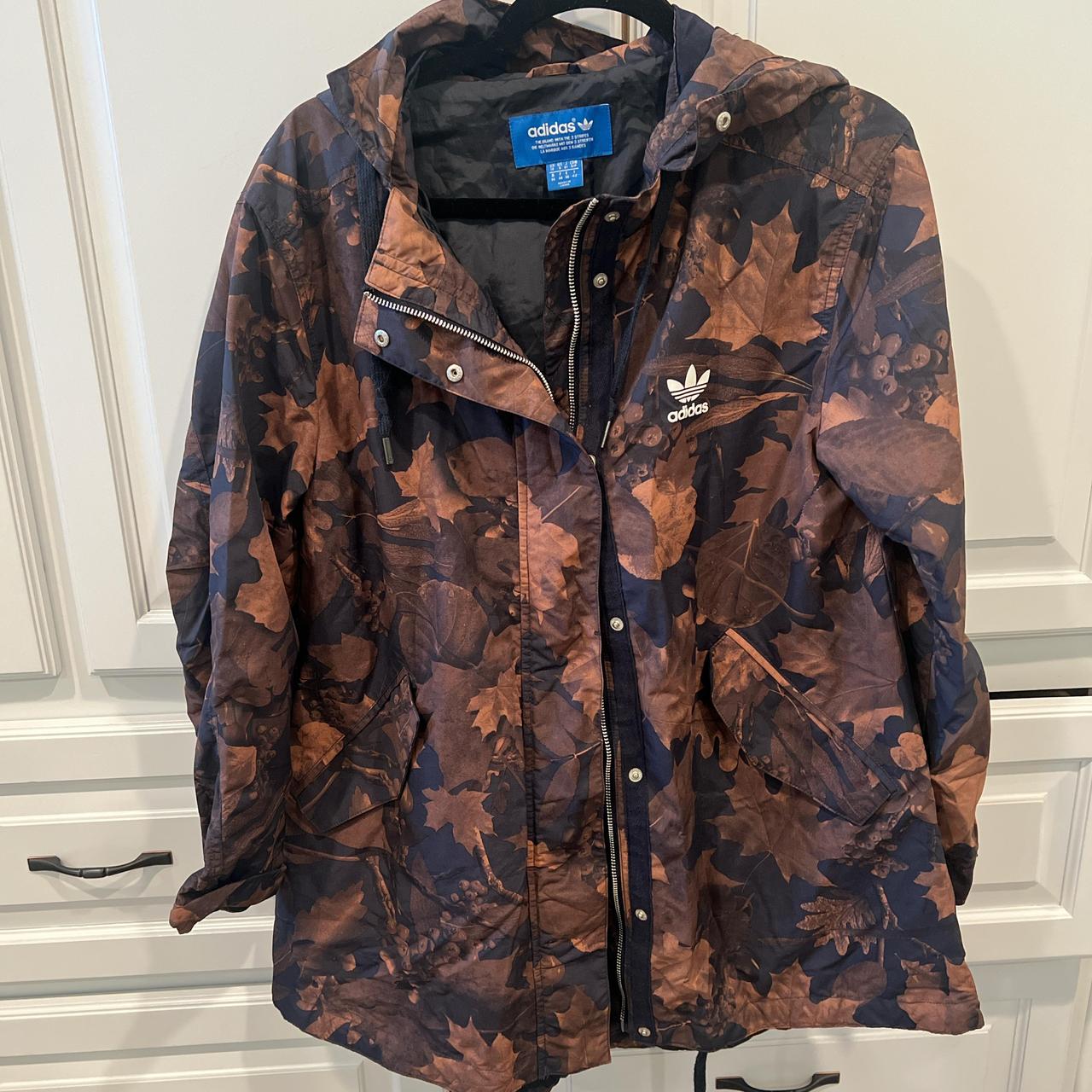 Adidas originals windbreaker/ raincoat, large Depop
