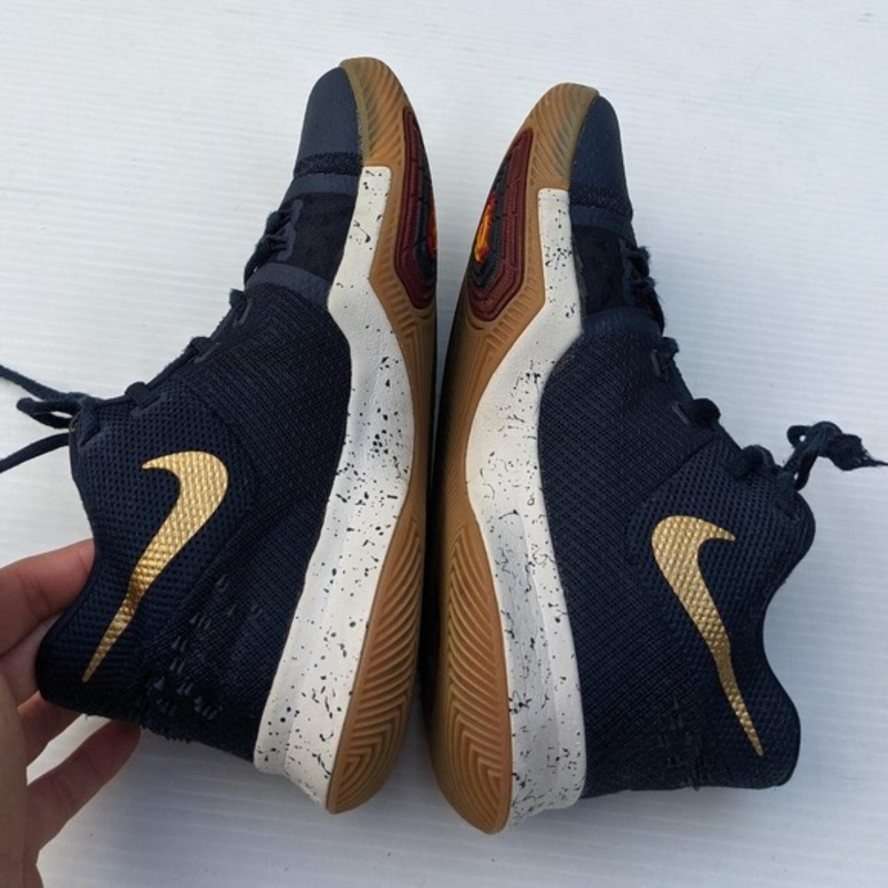 Nike Shoe Nike Kyrie Obsidian Gold NIKE Kyrie GS Youth High Top