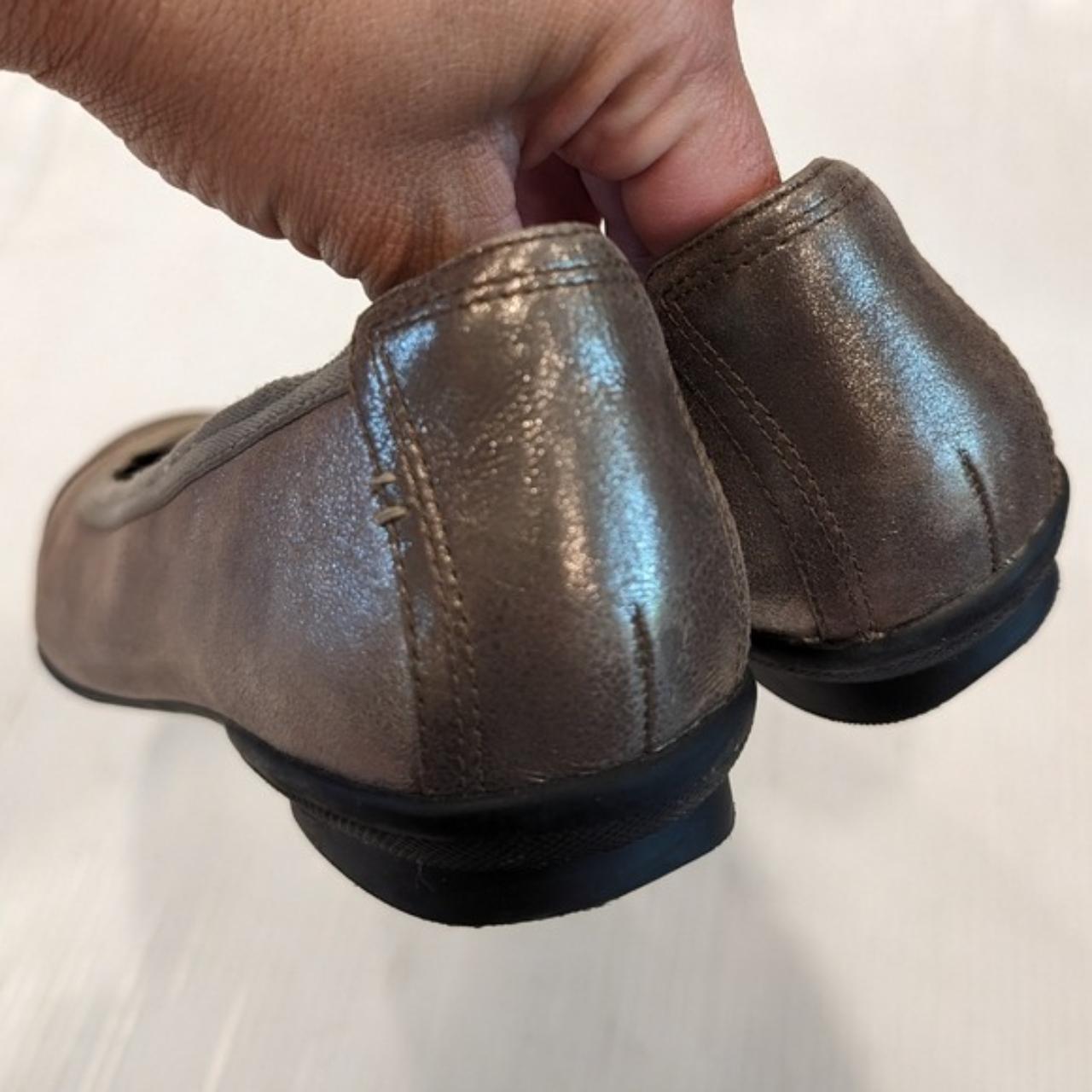 CLARKS Sara Orchid Cap Toe Metallic Leather Depop