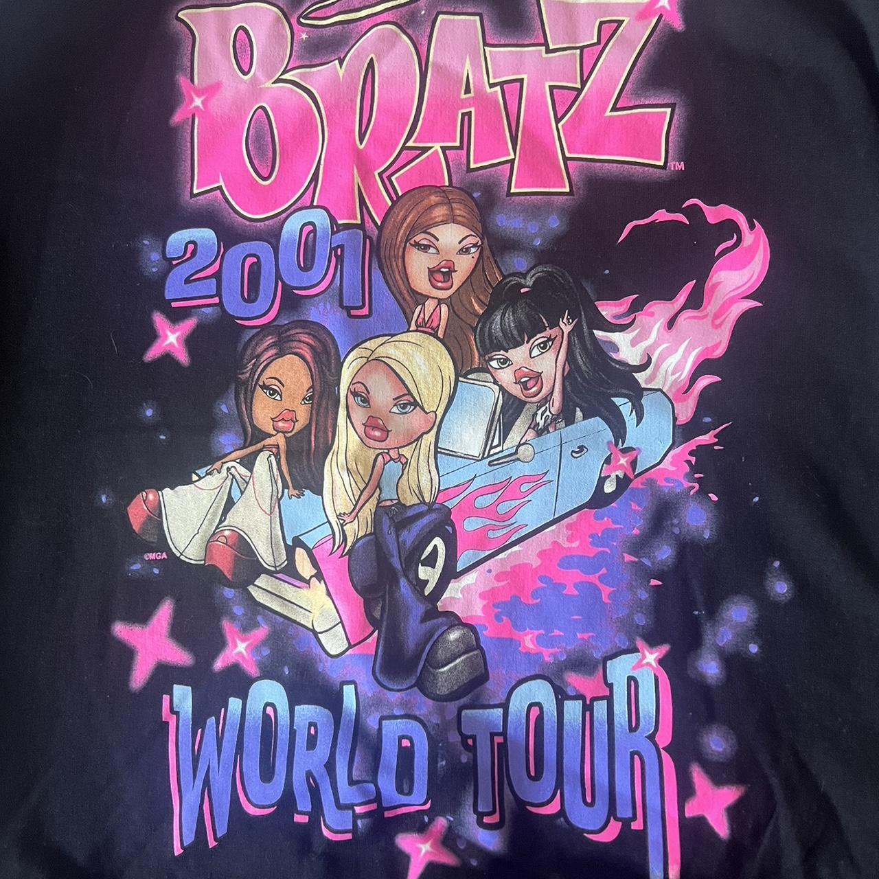 BRATZ ブラッツ　ワールドツアー2001年スウェット　オフィシャル Bratz 2001 World Tour black, purple and pink fleece | Depop