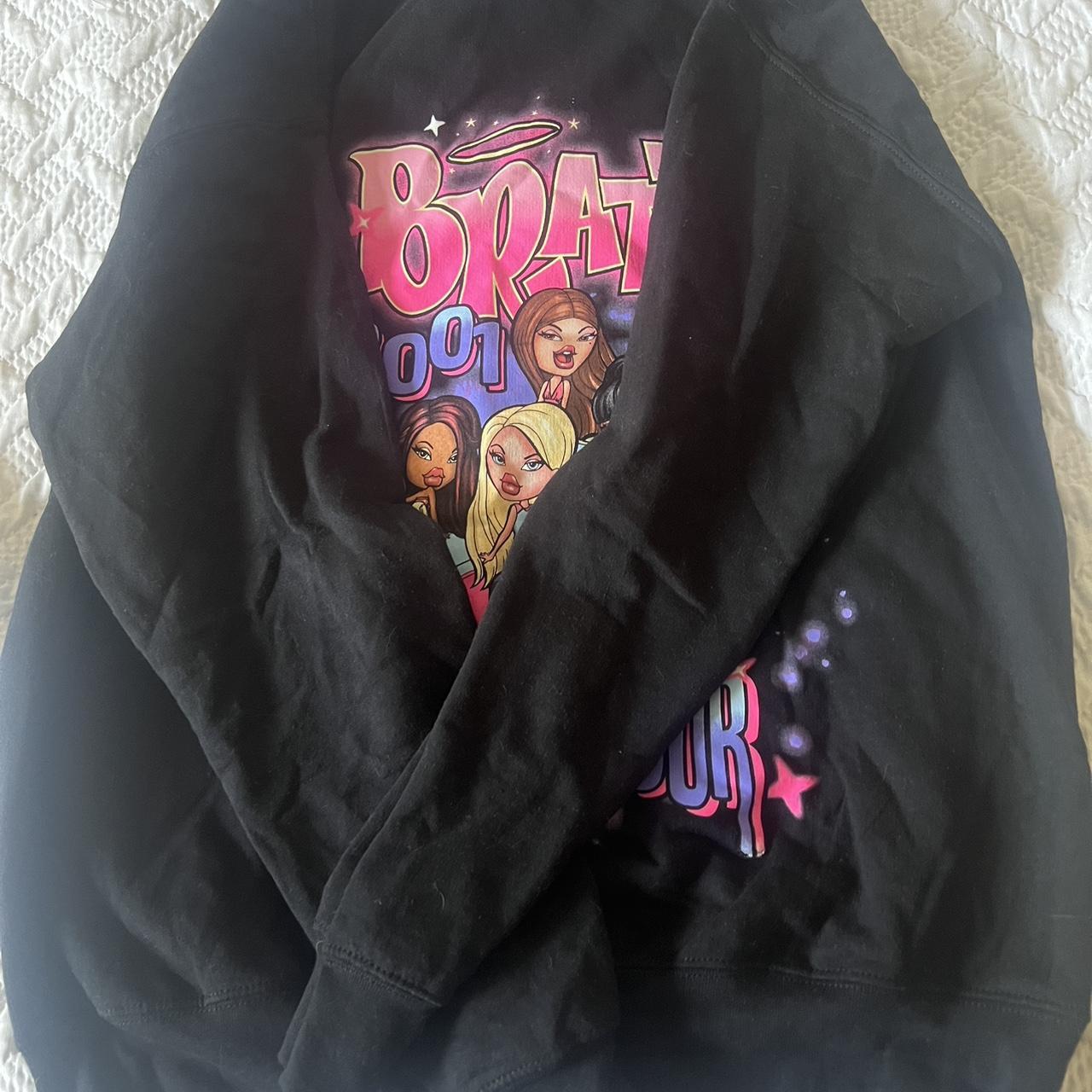 BRATZ ブラッツ　ワールドツアー2001年スウェット　オフィシャル Bratz 2001 World Tour black, purple and pink fleece | Depop
