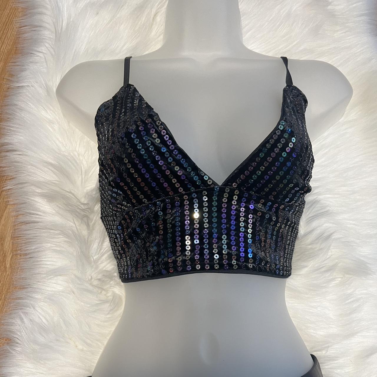 Cute going out crop top! Sequin with velvet material