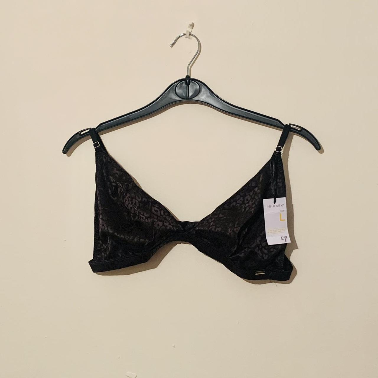 Primark Women's Black Bra Depop