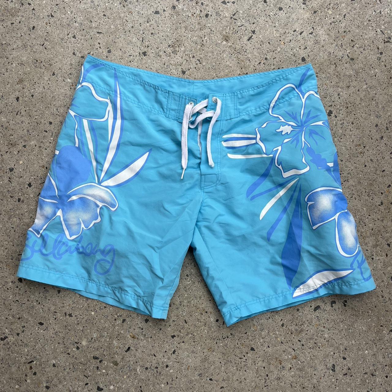 Cutest Y2K Billabong Boardies. SIZE 36 - Depop