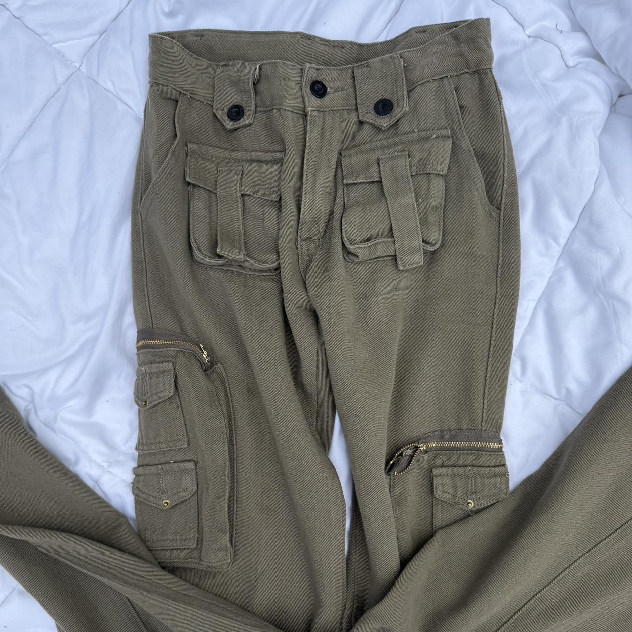 green cargo pants they fit really good and best fit... - Depop