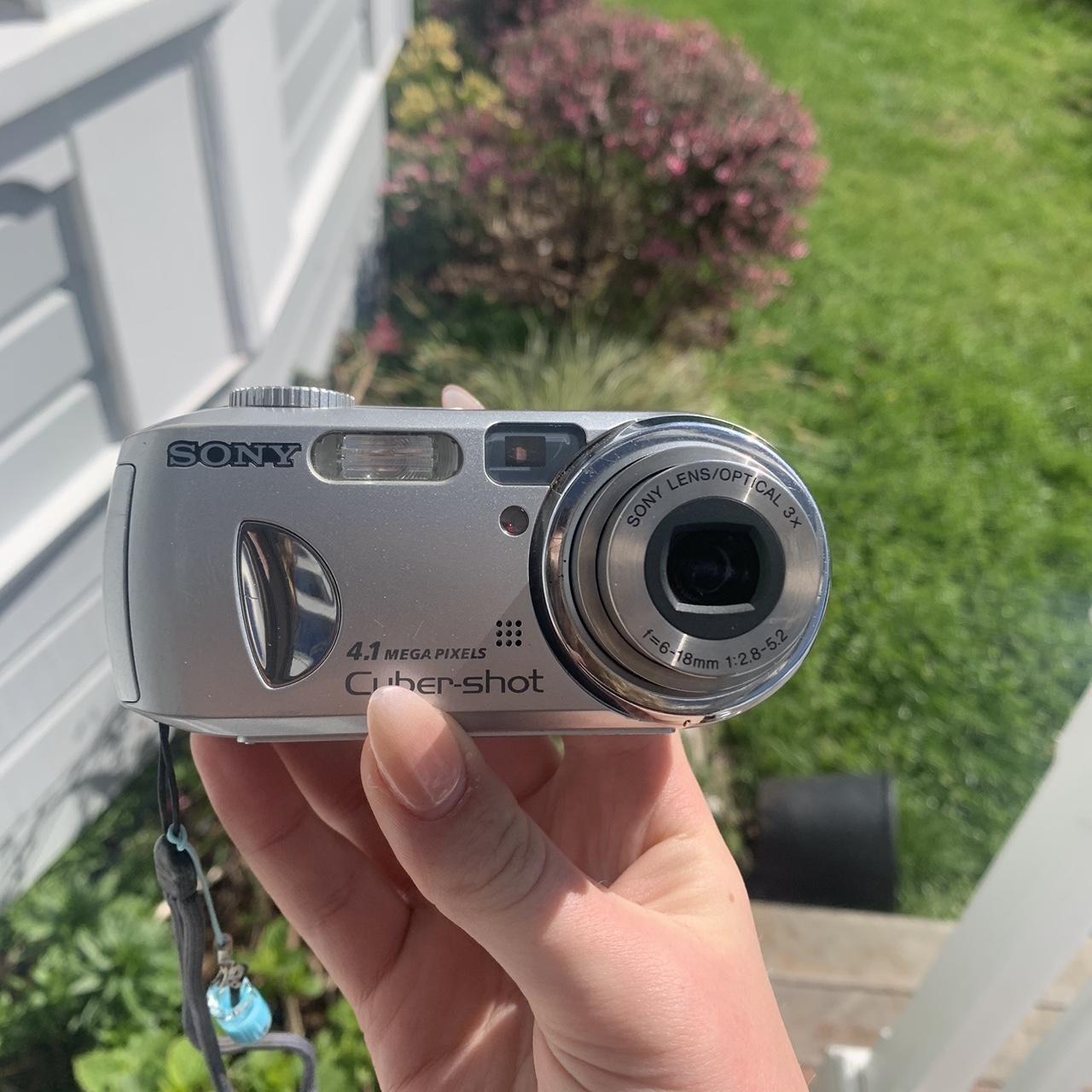 SONY CyberShot DSCP73 digital camera! Rare find... Depop