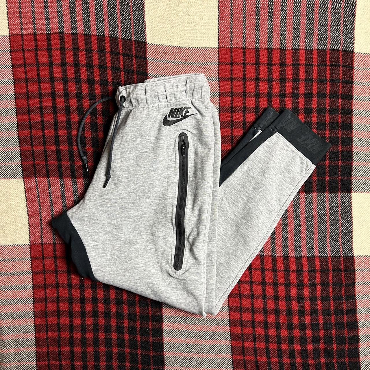 nike tech fleece sweatpants womens