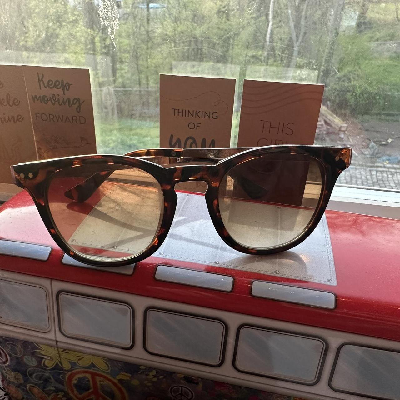 American eagle sun glasses brown shades. #sunglasses