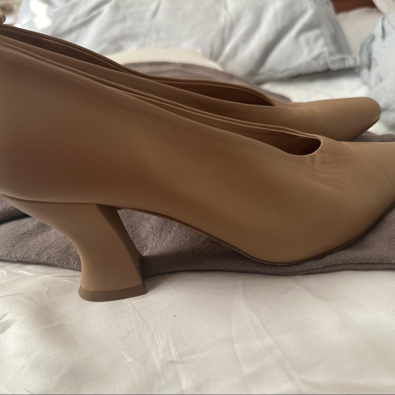 Bottega veneta almond leather hot sale pumps