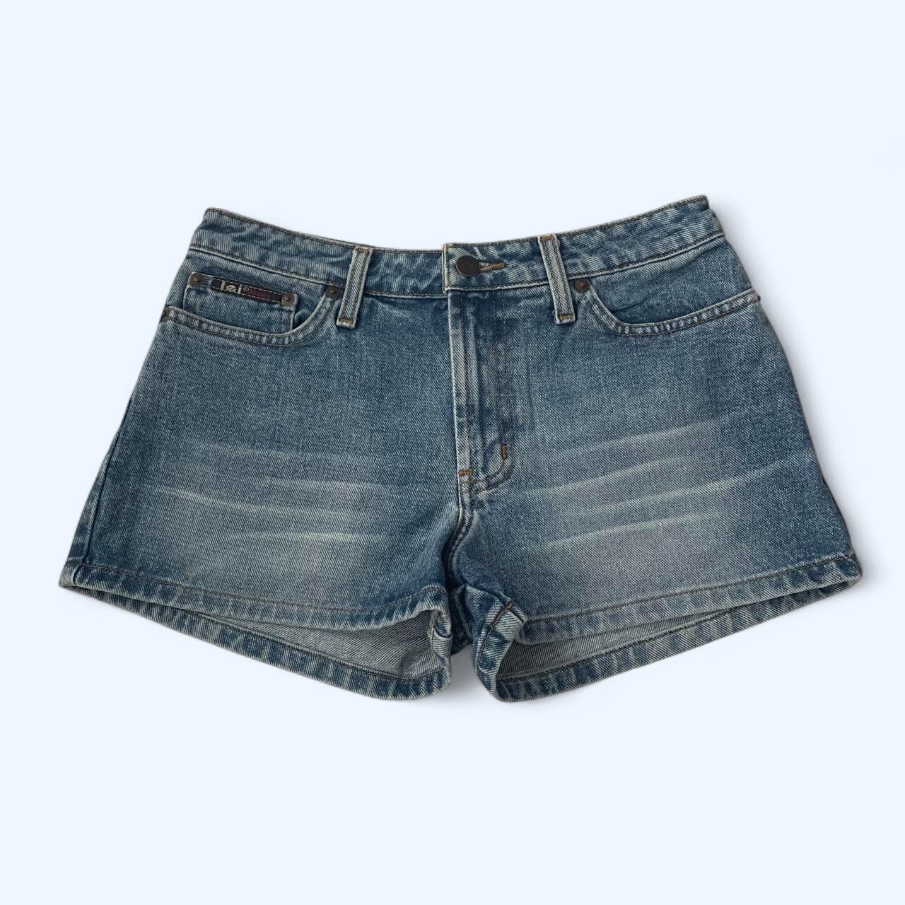 L.e.i. women's blue and navy shorts