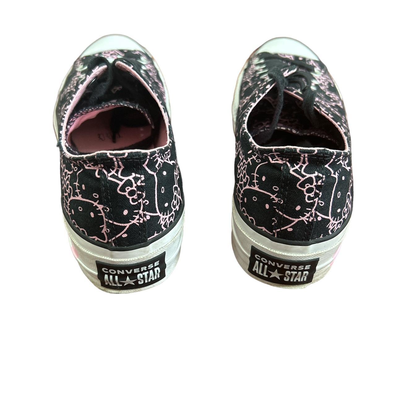 Converse hello store kitty low top