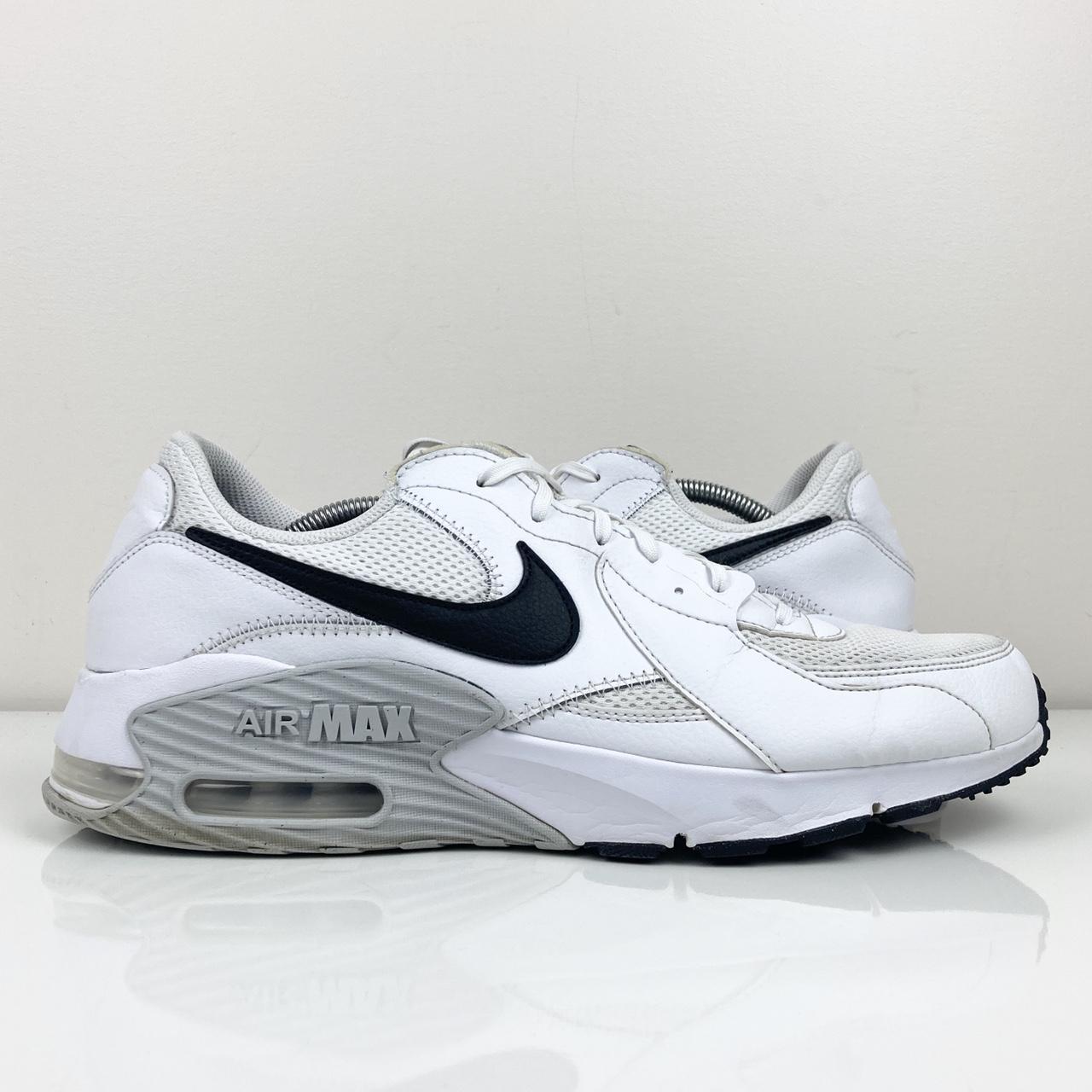 Nike Men's White and Grey Trainers | Depop