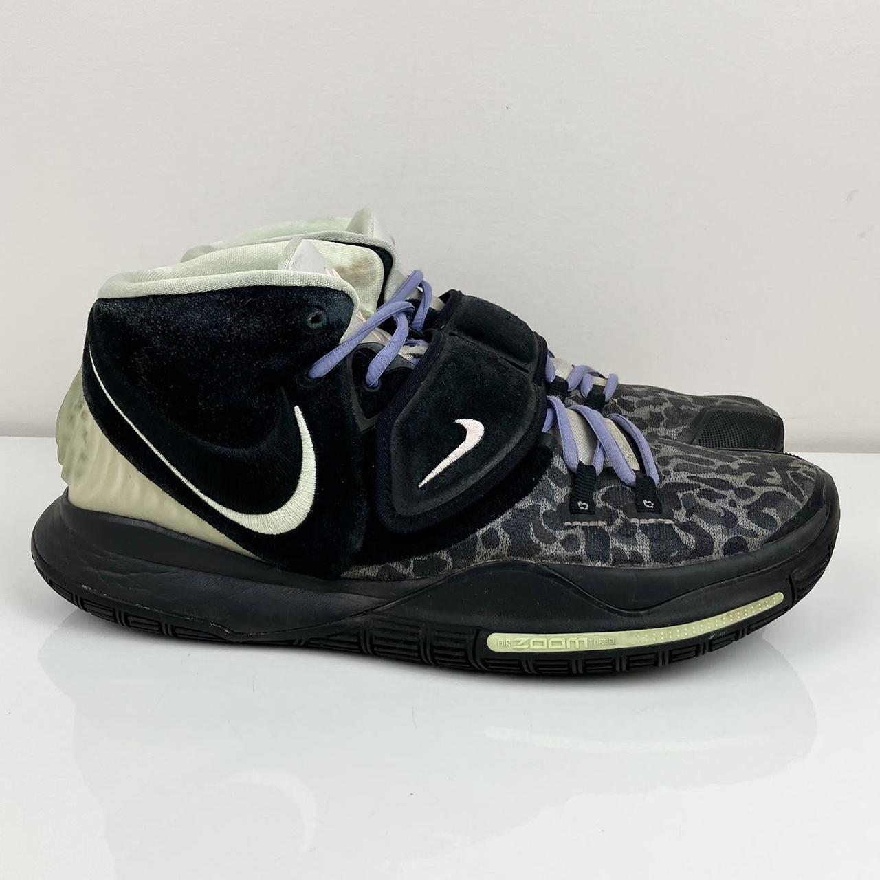 item listed by cheekykicks