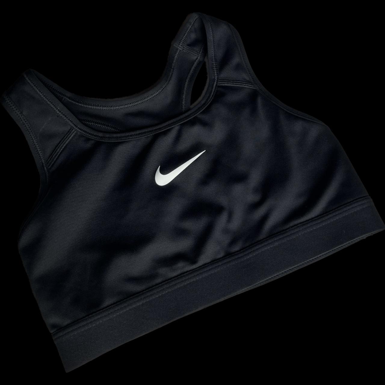 womens black nike sports bra