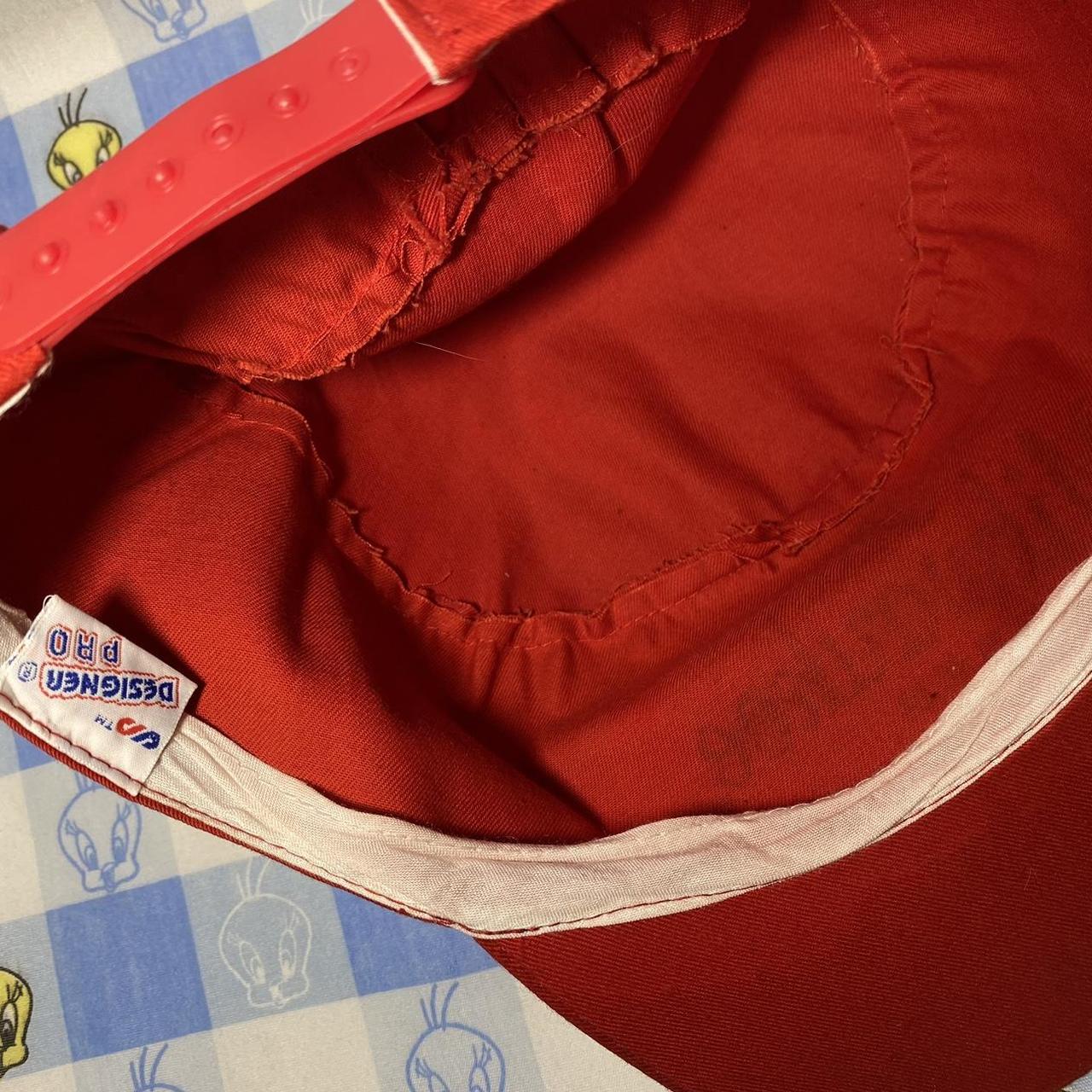 De Beers Men's Red and White Hat (4)
