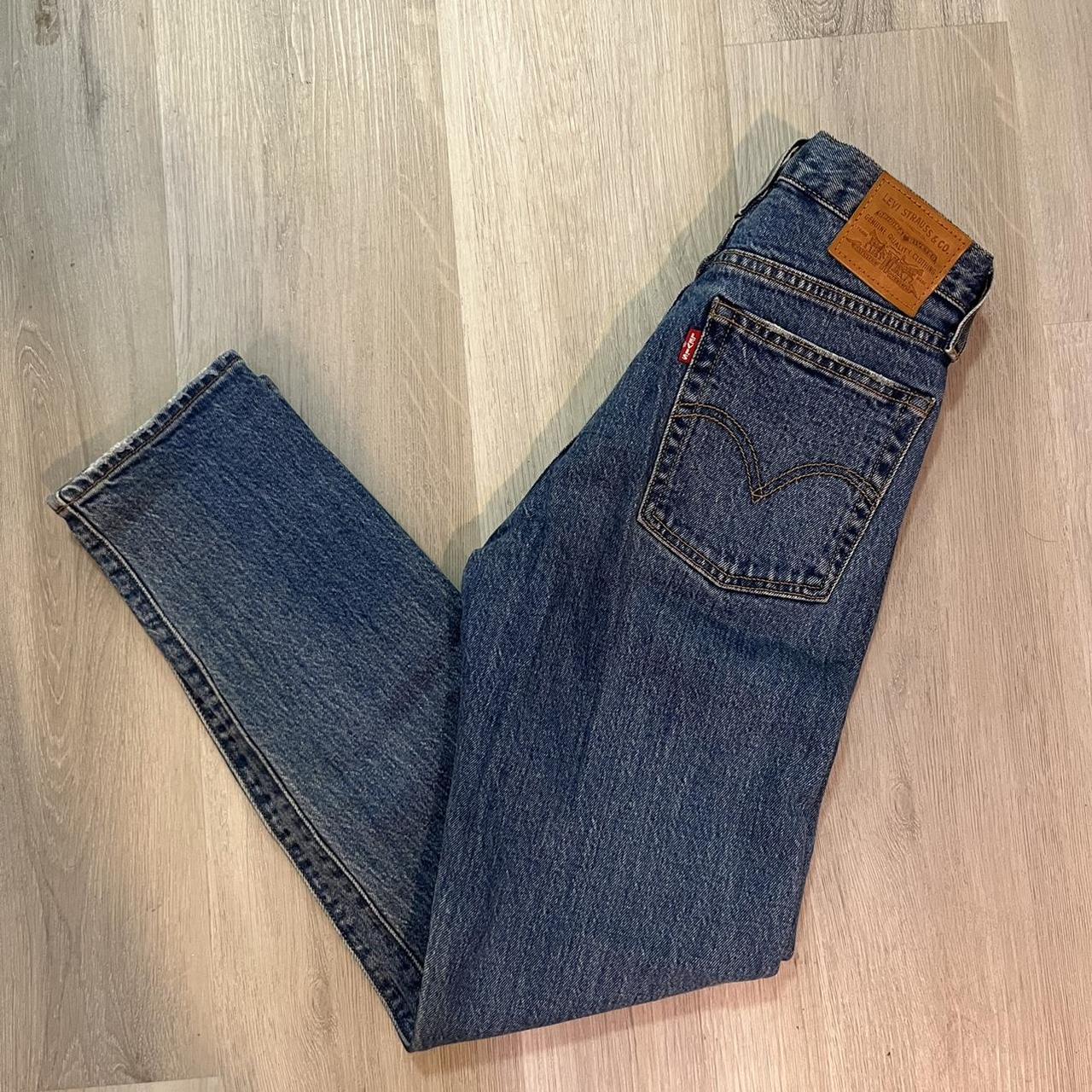 Wedge levis hot sale