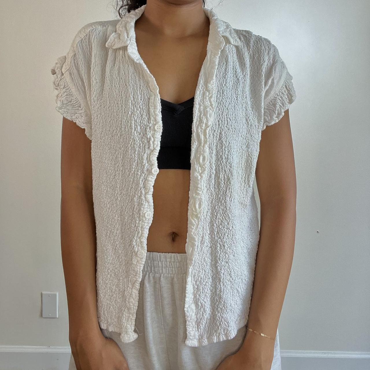 adorable scrunch-style collared button up shirt!... | Depop