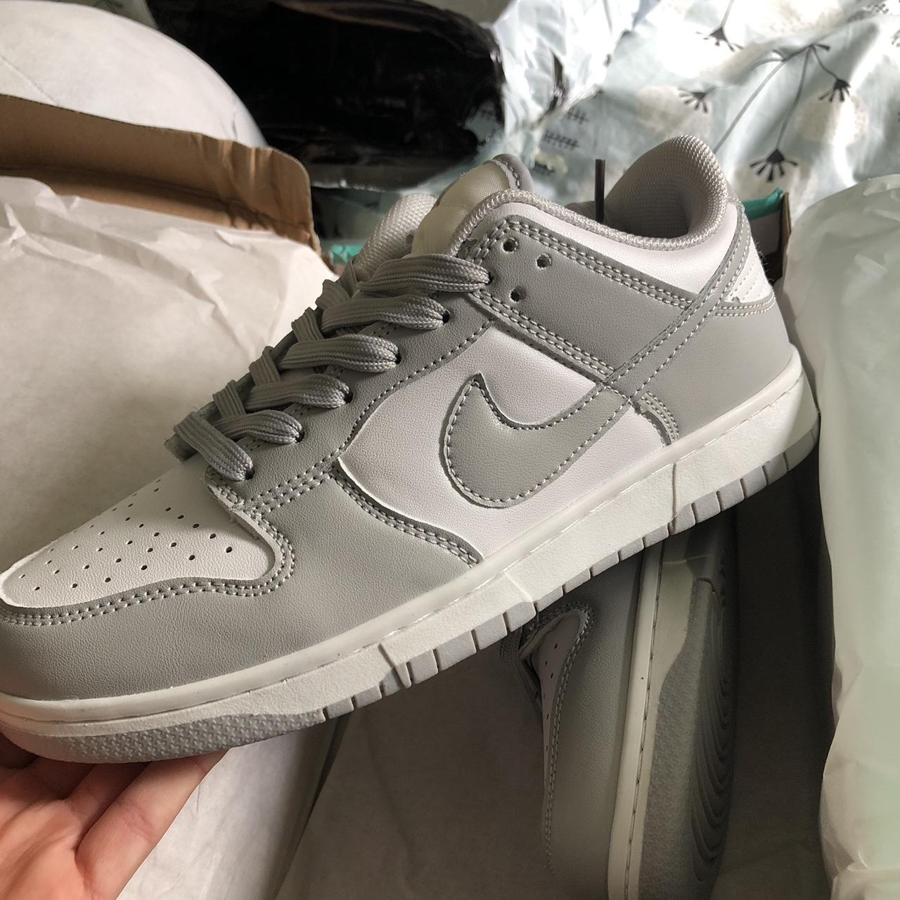 womens grey nike dunks