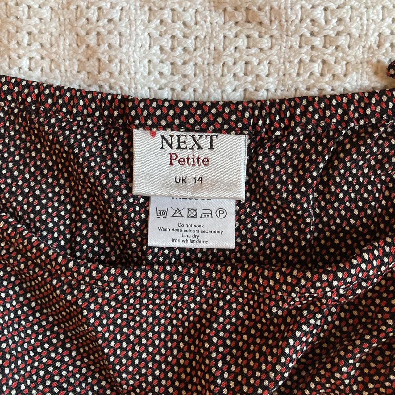Next Women's Red and Black Skirt (2)