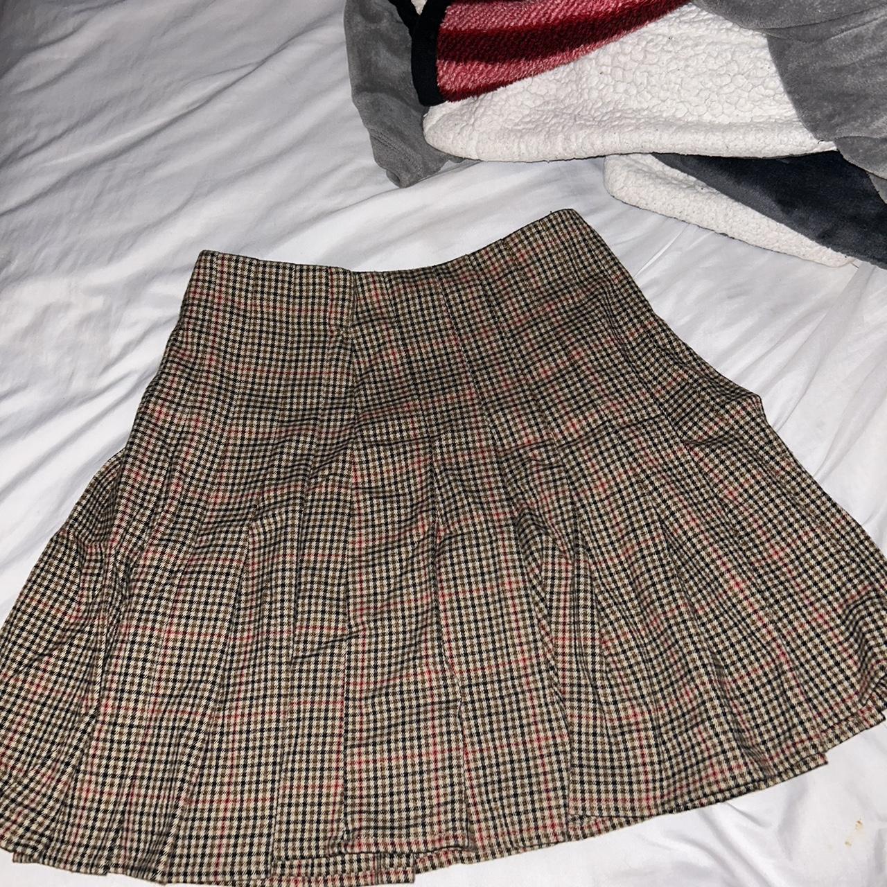 brandy melville skirt no flaws nvr worn open to any... Depop