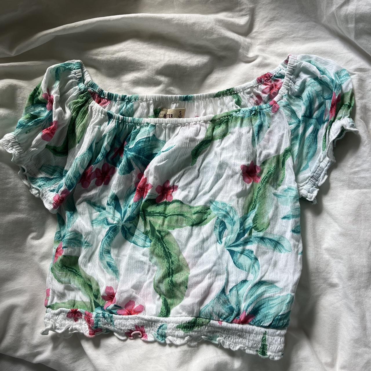 Cute little Hawaiian shirt Gives coconut girl Depop