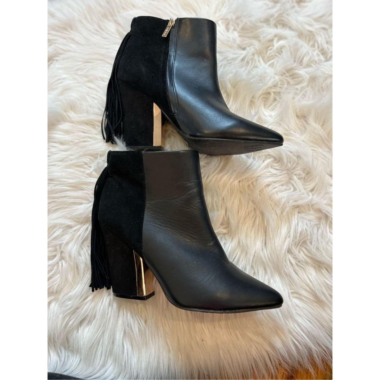 Women's Black And Gold Boots | Depop