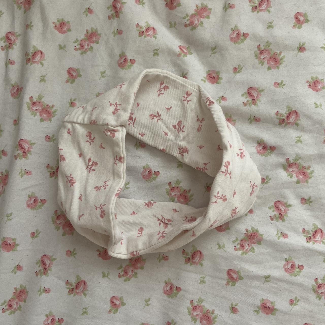 brandy melville floral headband 🌸 this headband is... Depop