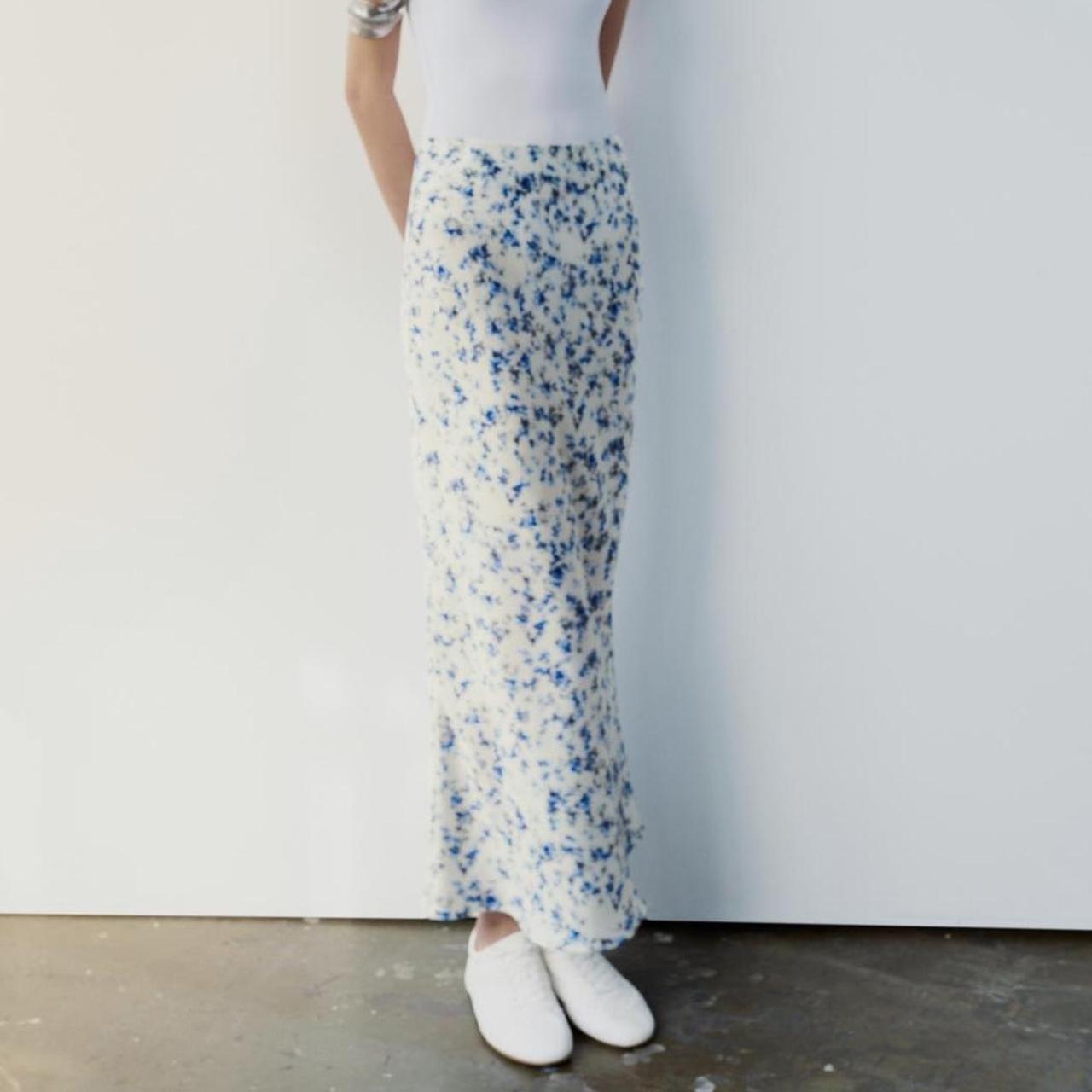 Zara satin midi skirt Size XS runs big Depop