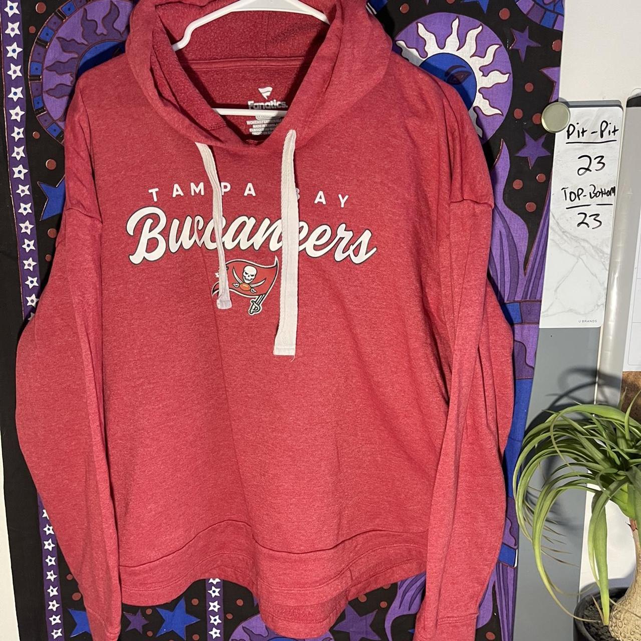 white buccaneers hoodie