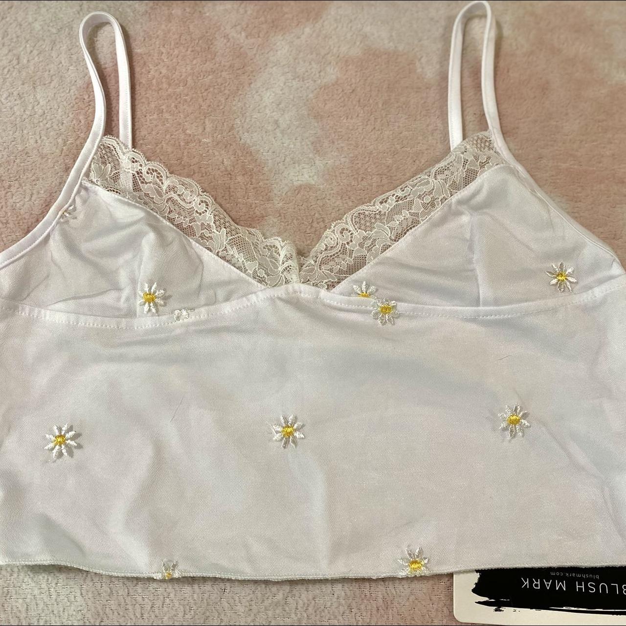 Blush Mark daisy cropped tank top, never been worn!... Depop