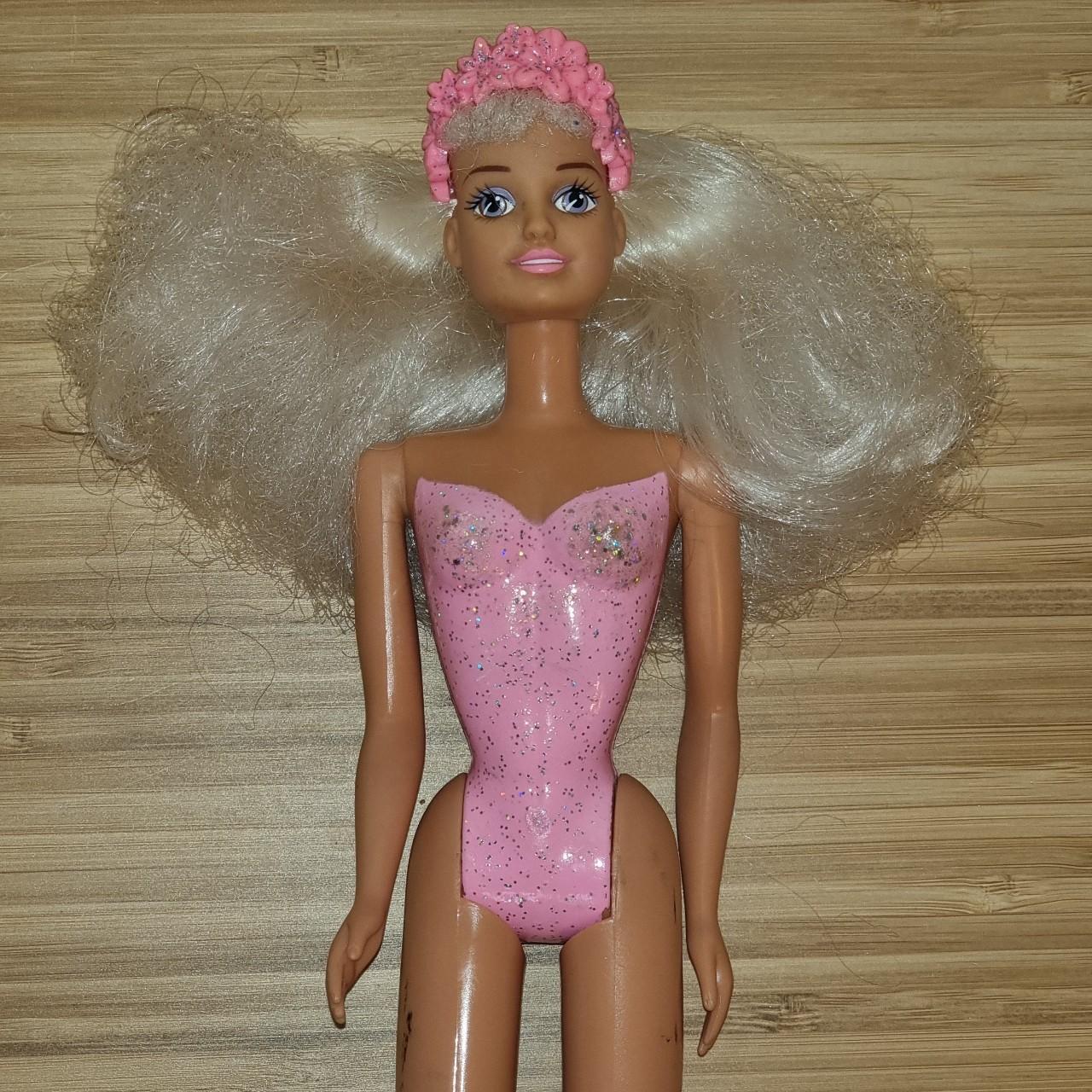 Ice skating sindy doll online