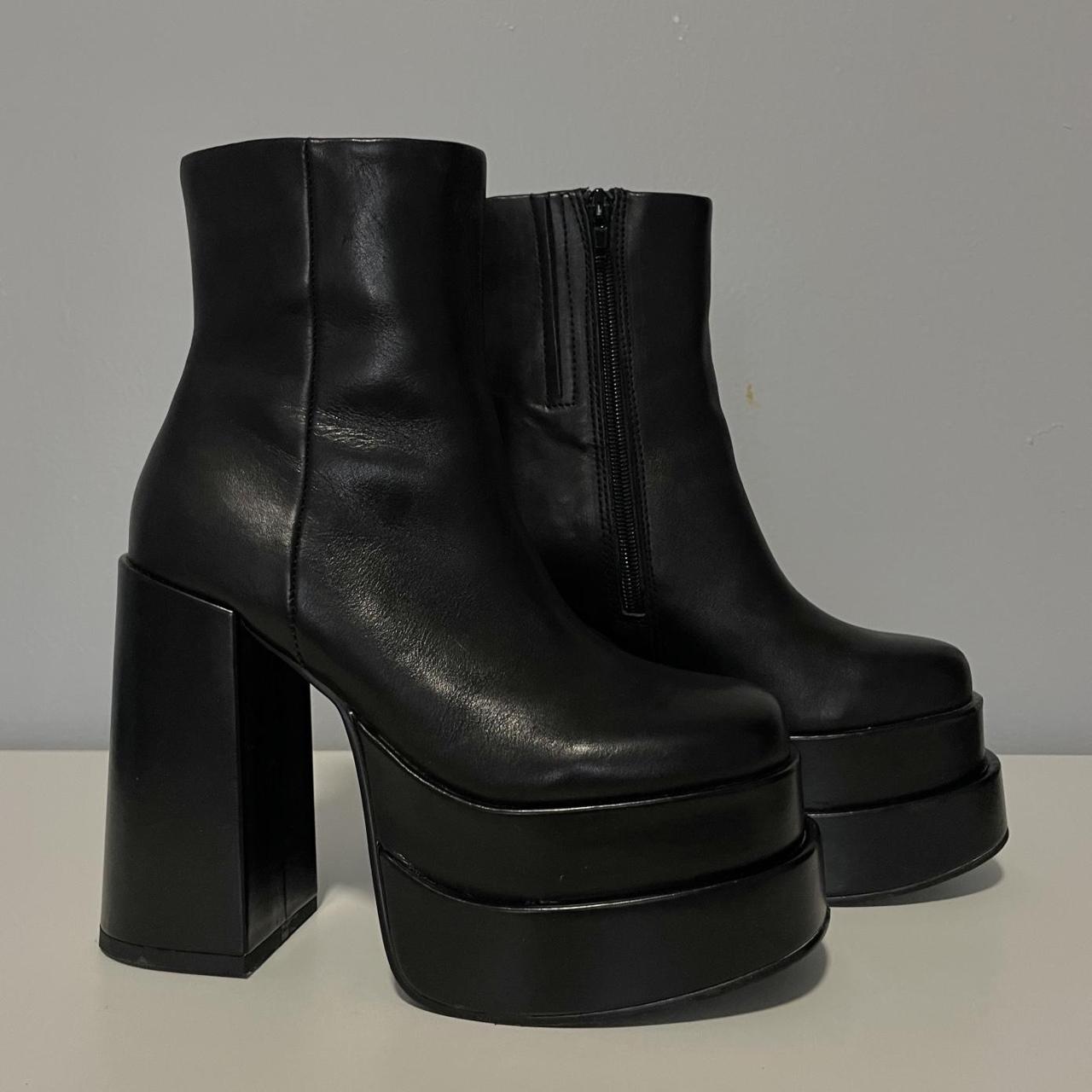 Steve Madden Women's Black Boots | Depop