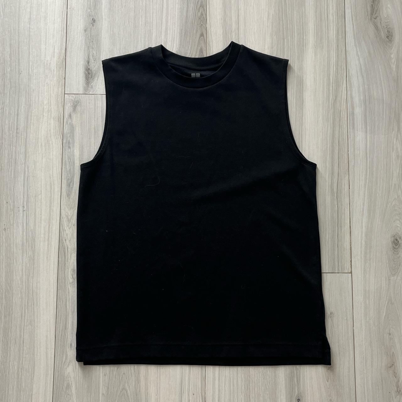 Uniqlo AIRism tank - Depop