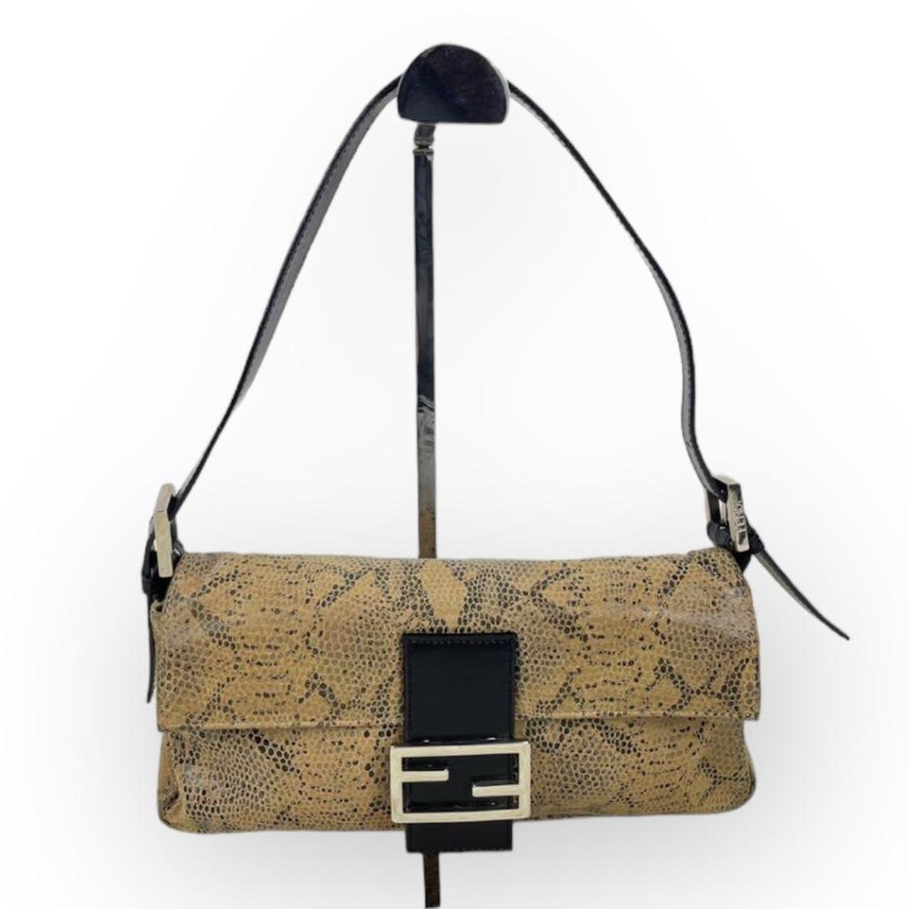 Fendi snakeskin outlet baguette