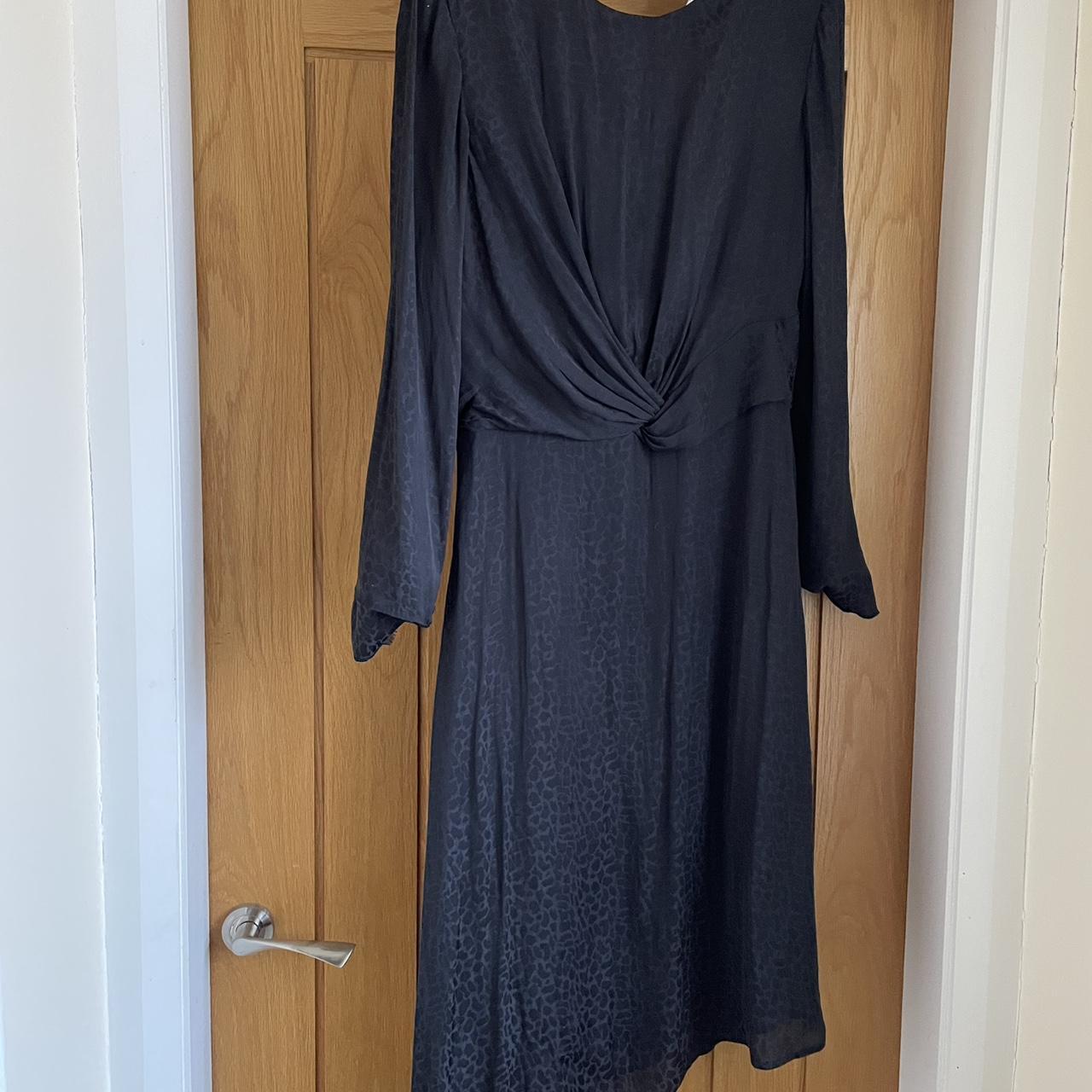 item listed by prelovedbyluckygirlie