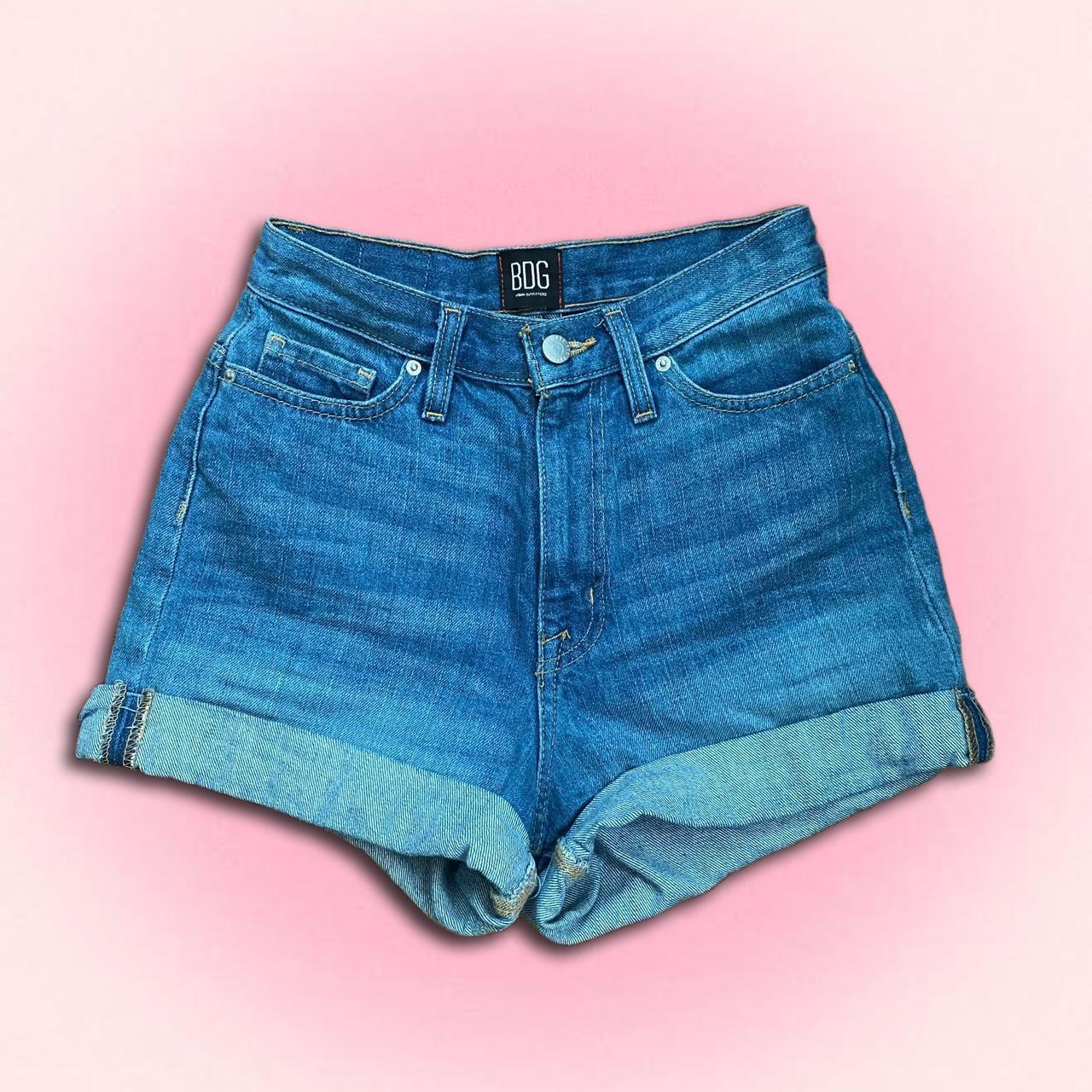 BDG Mom High Rise Denim Shorts Perfect high waisted