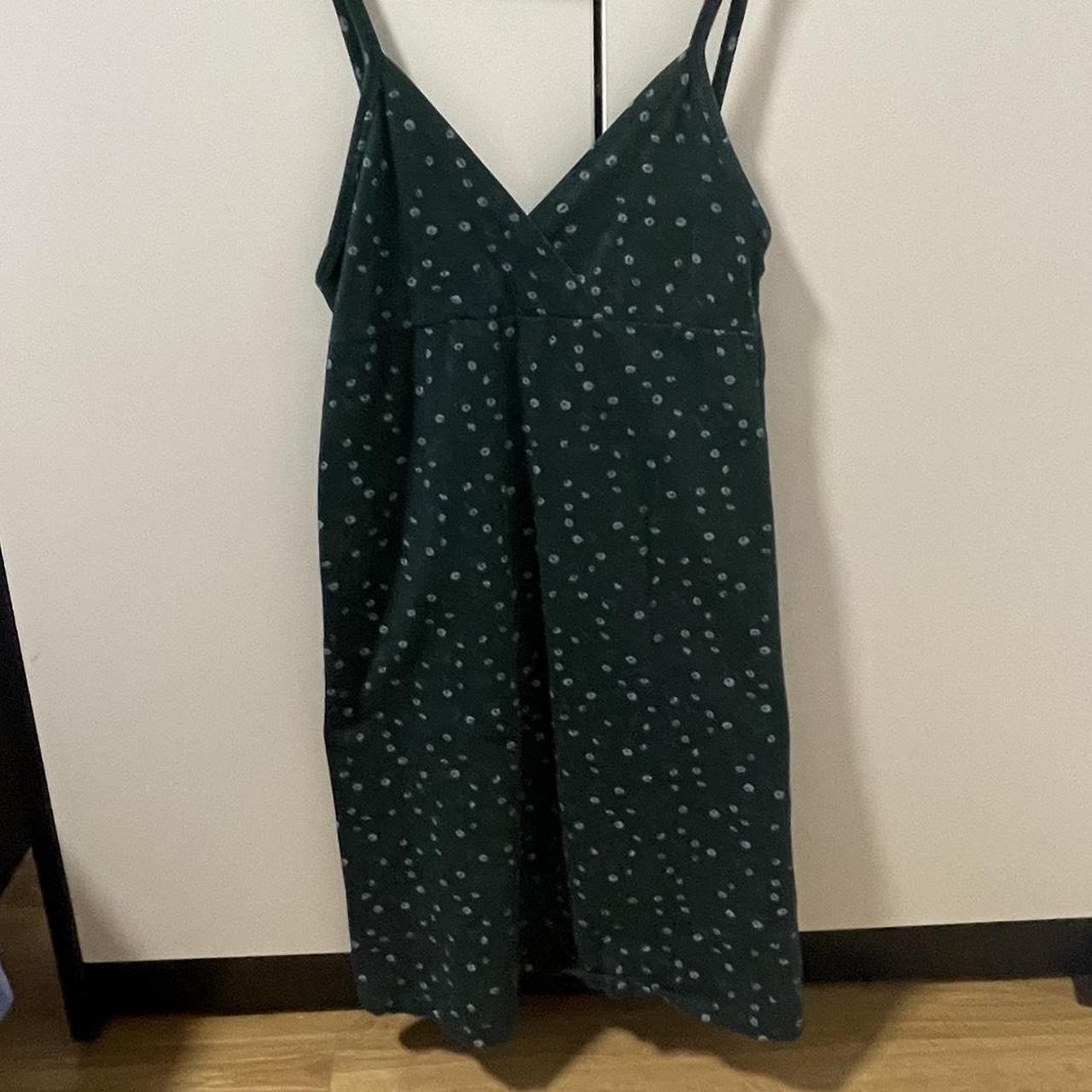 brandy melville green floral amara dress worn 3... - Depop