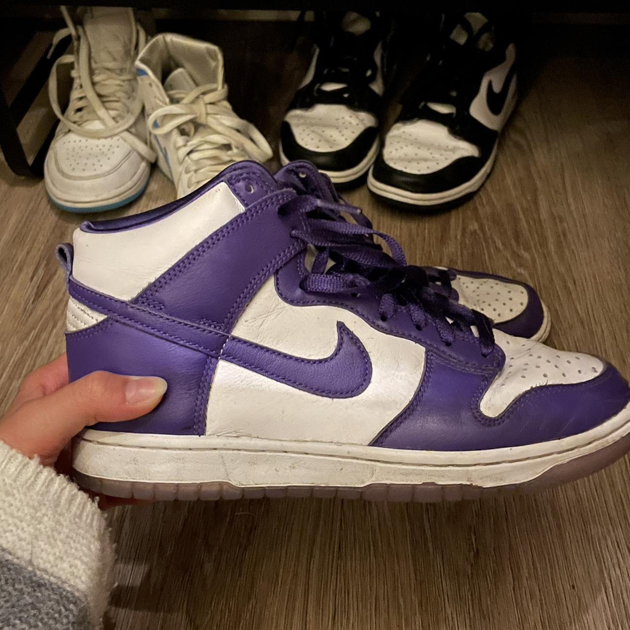women purple dunks
