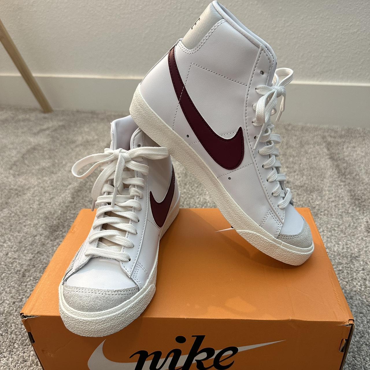 women's burgundy nike blazers