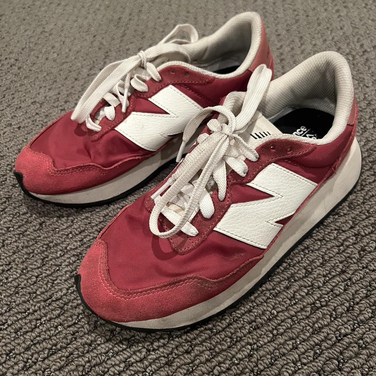 New Balance Women's Red and White Trainers (2)