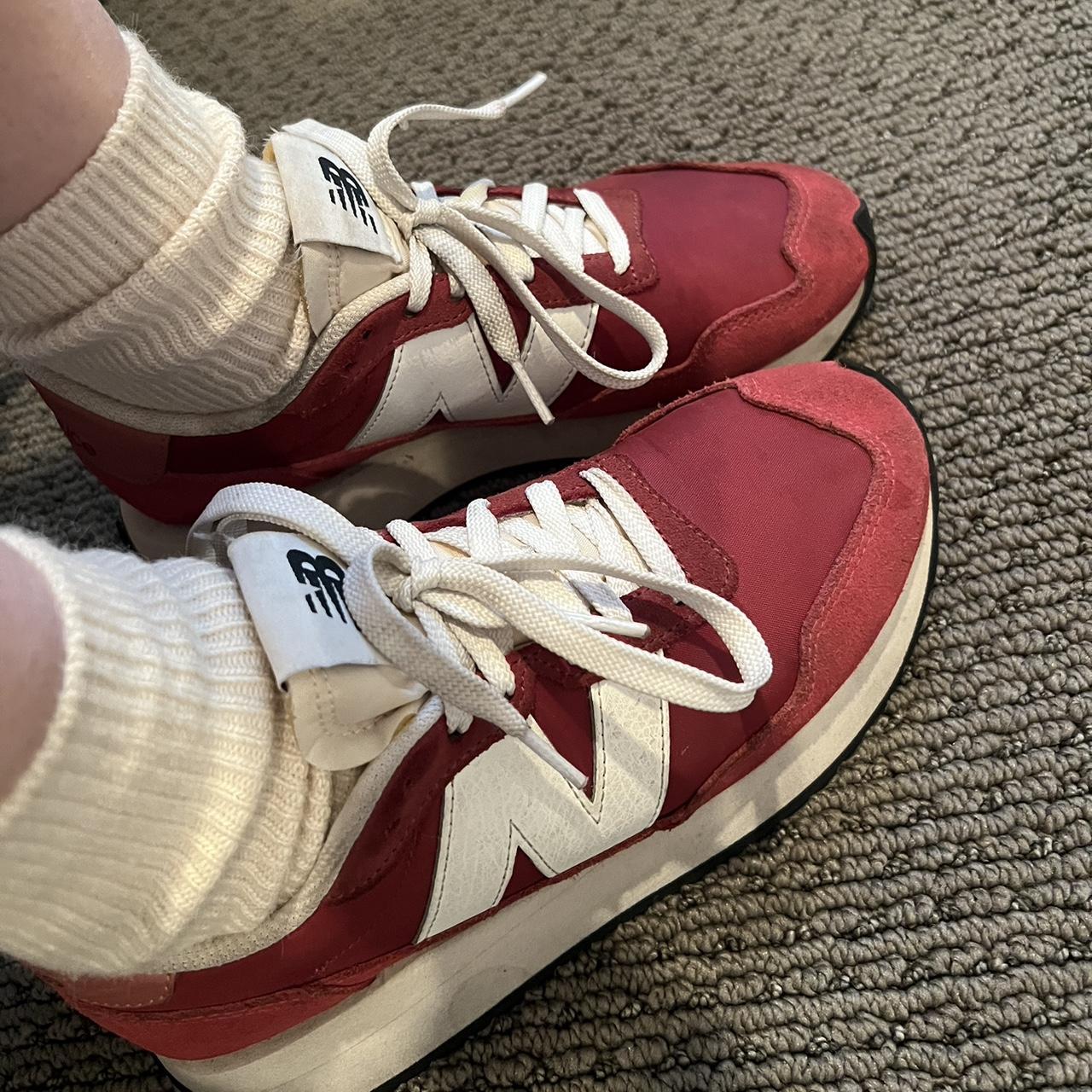 New Balance Women's Red and White Trainers (4)