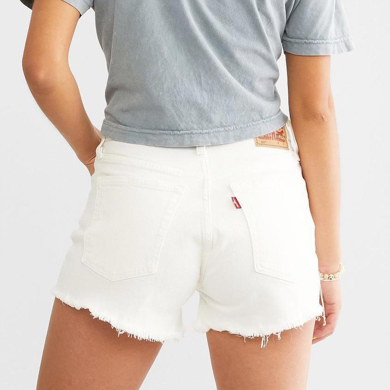 Levis white shop shorts 501