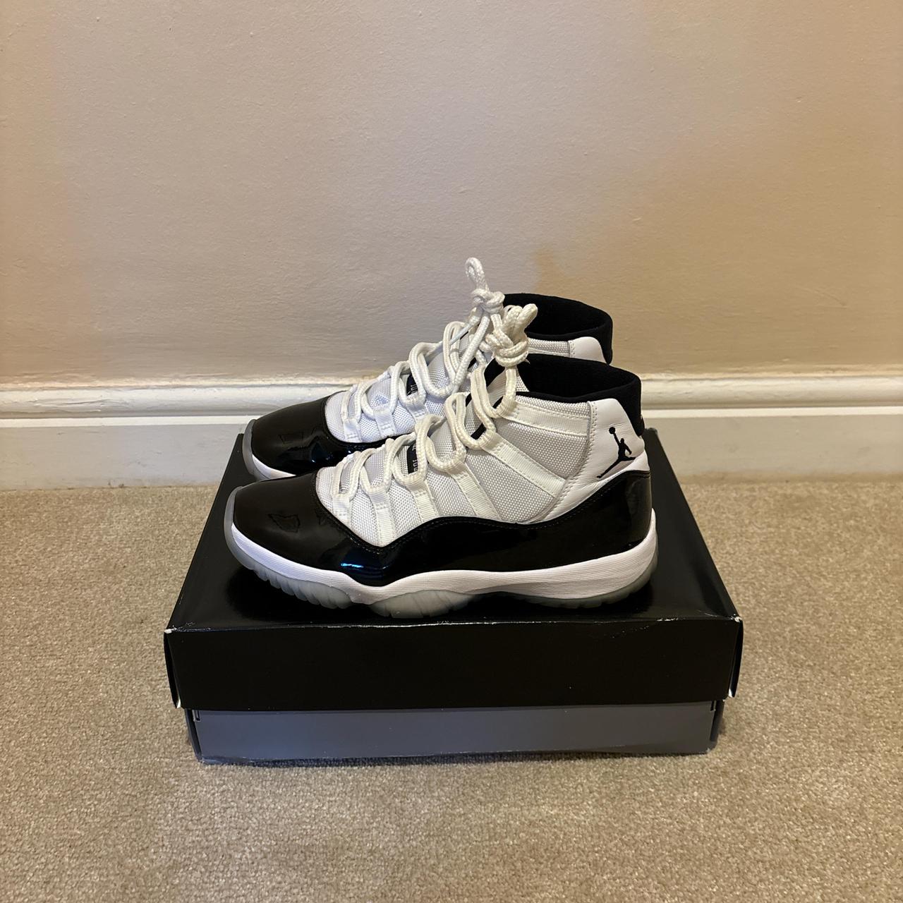 Nike outlet air jordan 11 concord sz 6y used