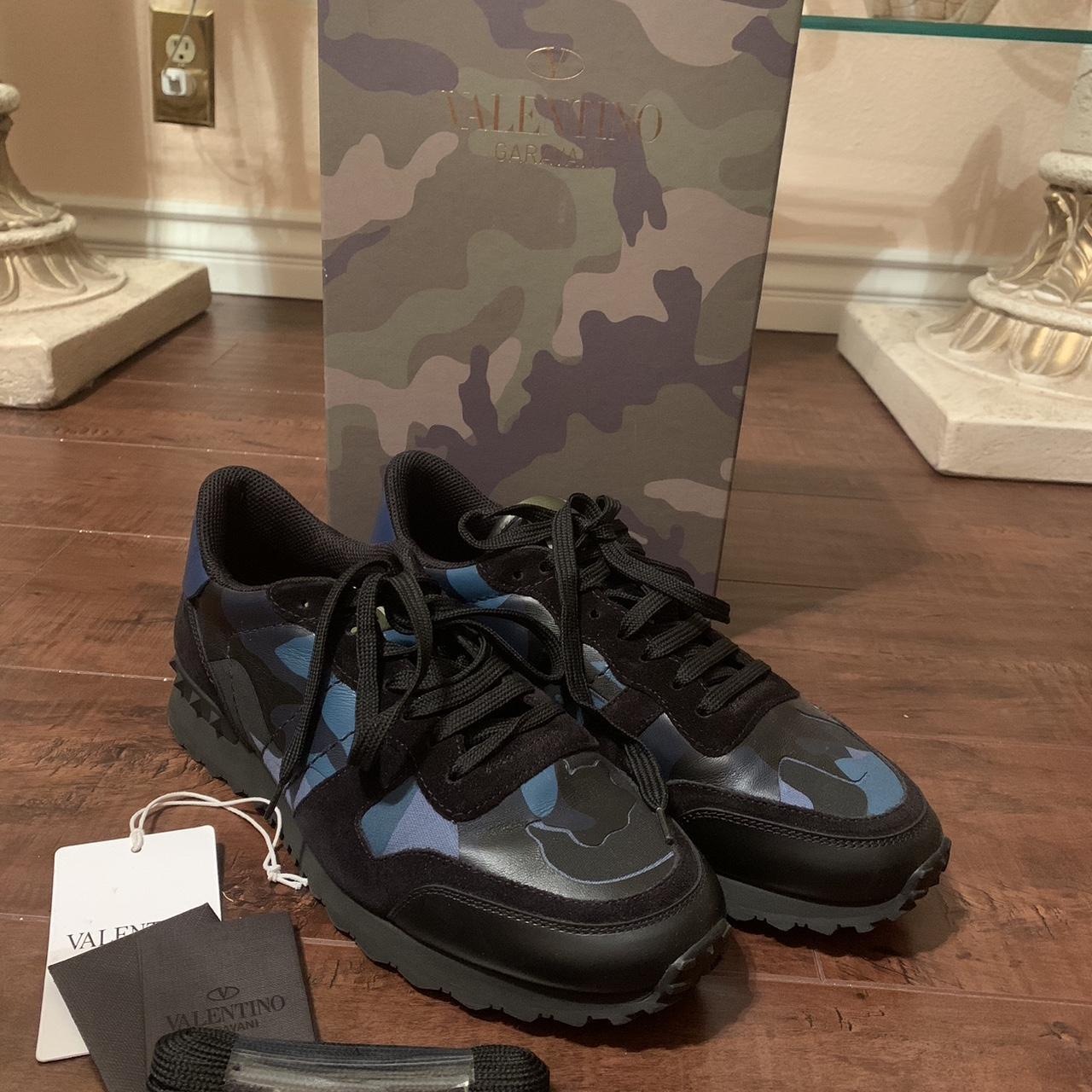 Valentino Mens Black Valentino Garavani Camo Rockrunner Sneakers