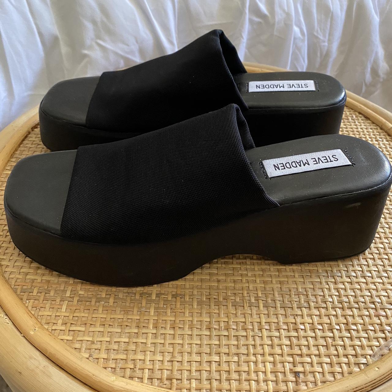 Steve Madden Women's Black Sandals | Depop