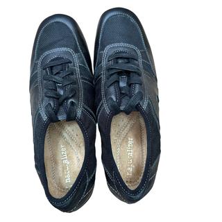 Naturalizer black hot sale tennis shoes