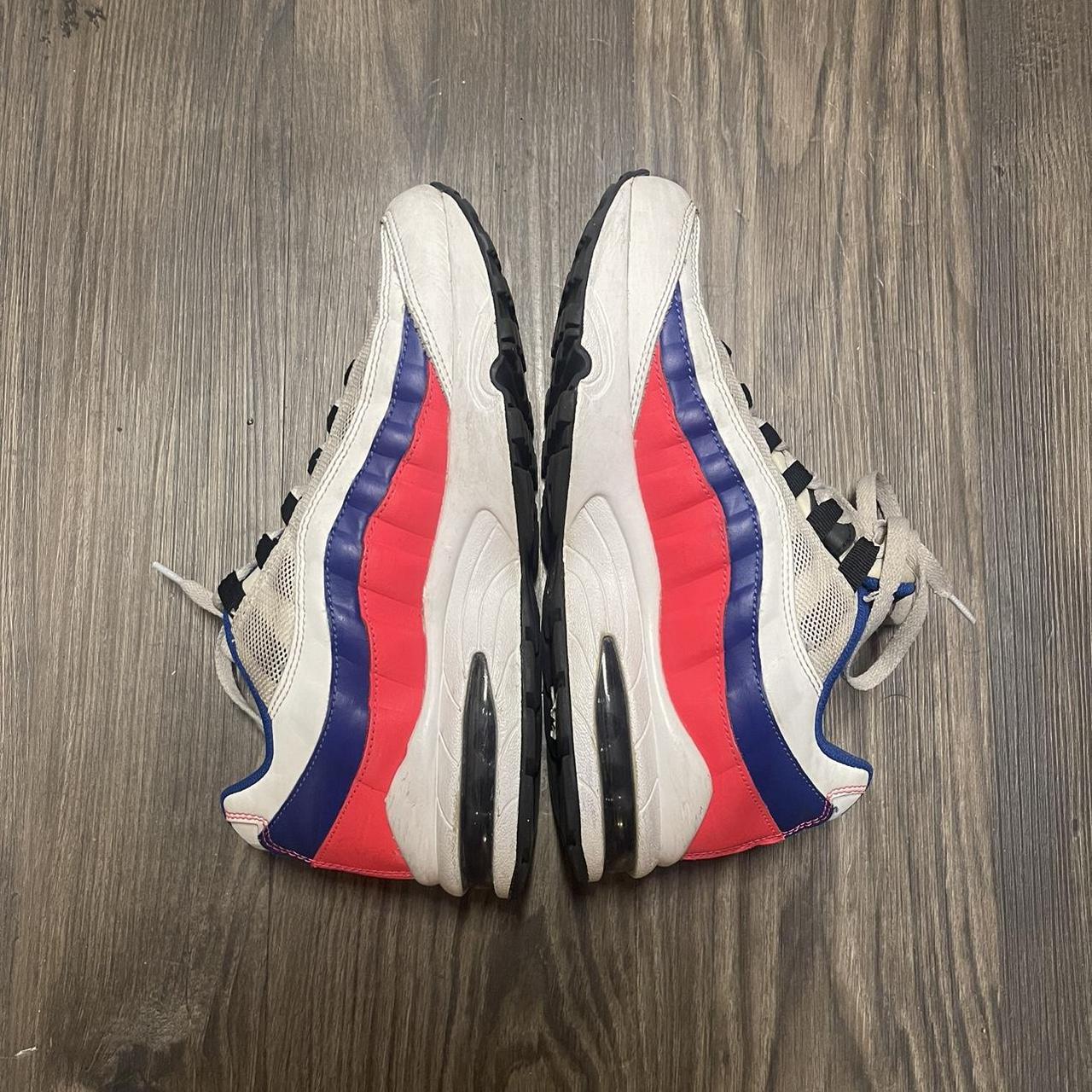 sportscene nike 95