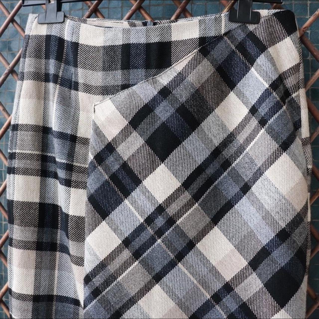 💙 Zara plaid skirt, as seen on Blair Waldorf in... - Depop