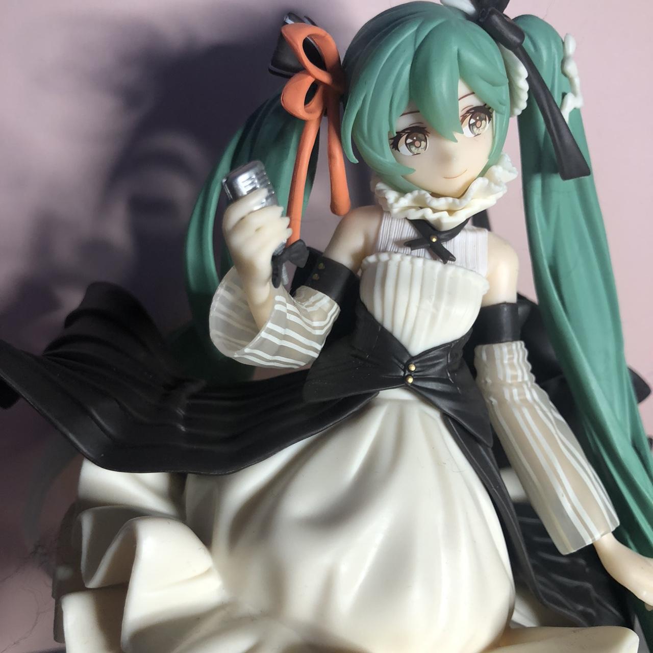 Hatsune Miku figure taito artist masterpiece comes... - Depop